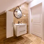Fiona1 Centrum700m Parking Bezplatny Monitorowany Salon Tv Sypialnia Tv Kuchnia Lazienka Rekuperacja * קרפאז'