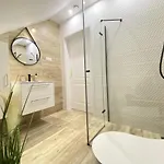 Fiona1 Centrum700m Parking Bezplatny Monitorowany Salon Tv Sypialnia Tv Kuchnia Lazienka Rekuperacja *
