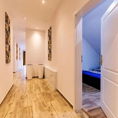 Apartman Fiona1 Centrum700m Parking Bezplatny Monitorowany Salon Tv Sypialnia Tv Kuchnia Lazienka Rekuperacja Karpacz