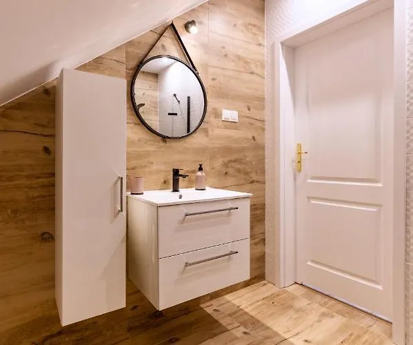 Fiona1 Centrum700m Parking Bezplatny Monitorowany Salon Tv Sypialnia Tv Kuchnia Lazienka Rekuperacja * 카르파츠